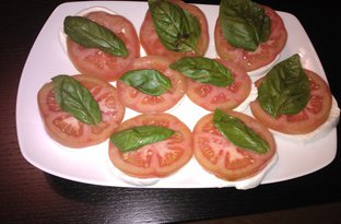 Italian Home food, home restaurant rome, insalata caprese